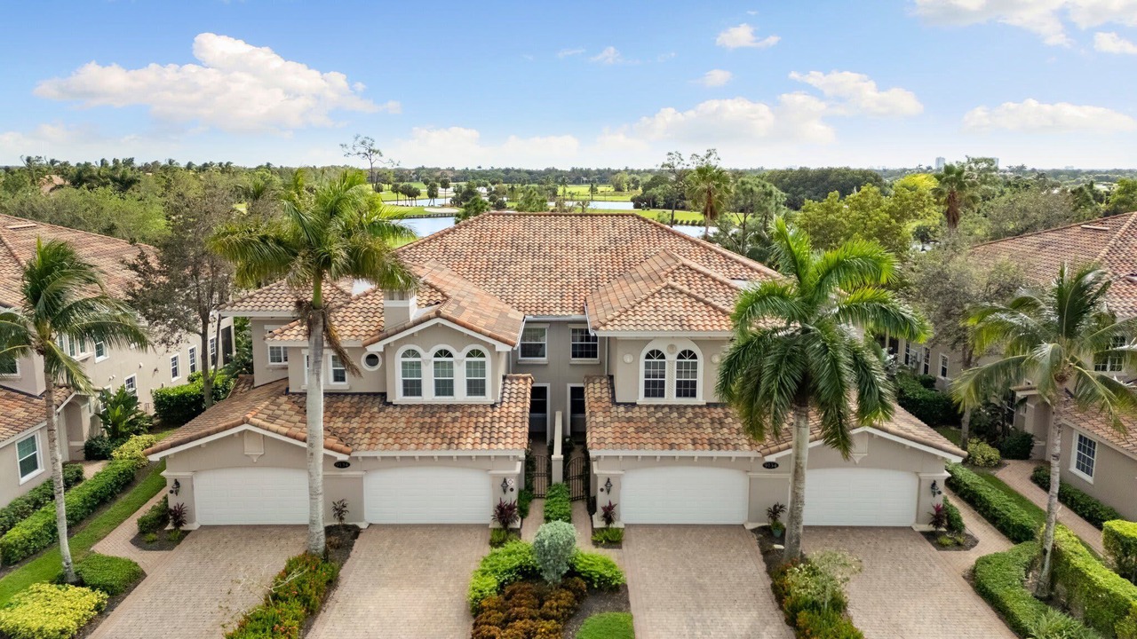 Photo of Outdoor in Naples