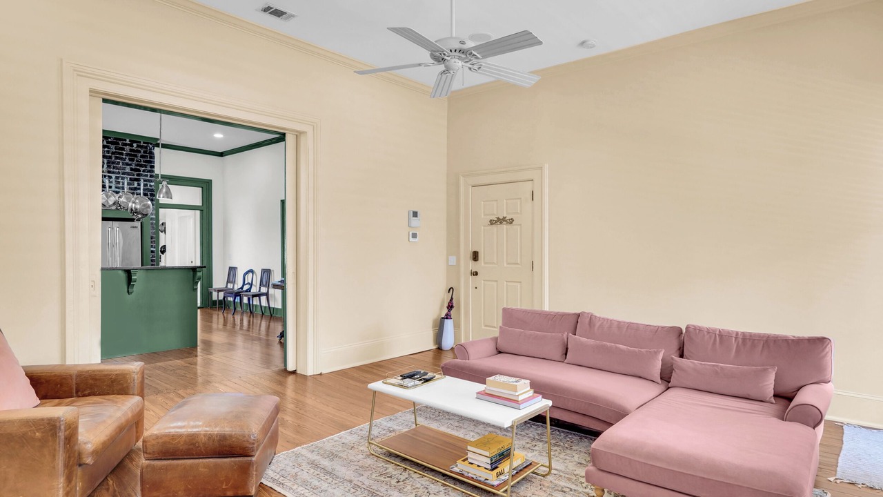 Photo of Livingroom in Savannah Victorian District