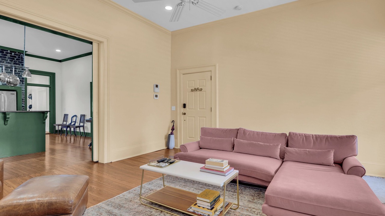 Photo of Livingroom in Savannah Victorian District