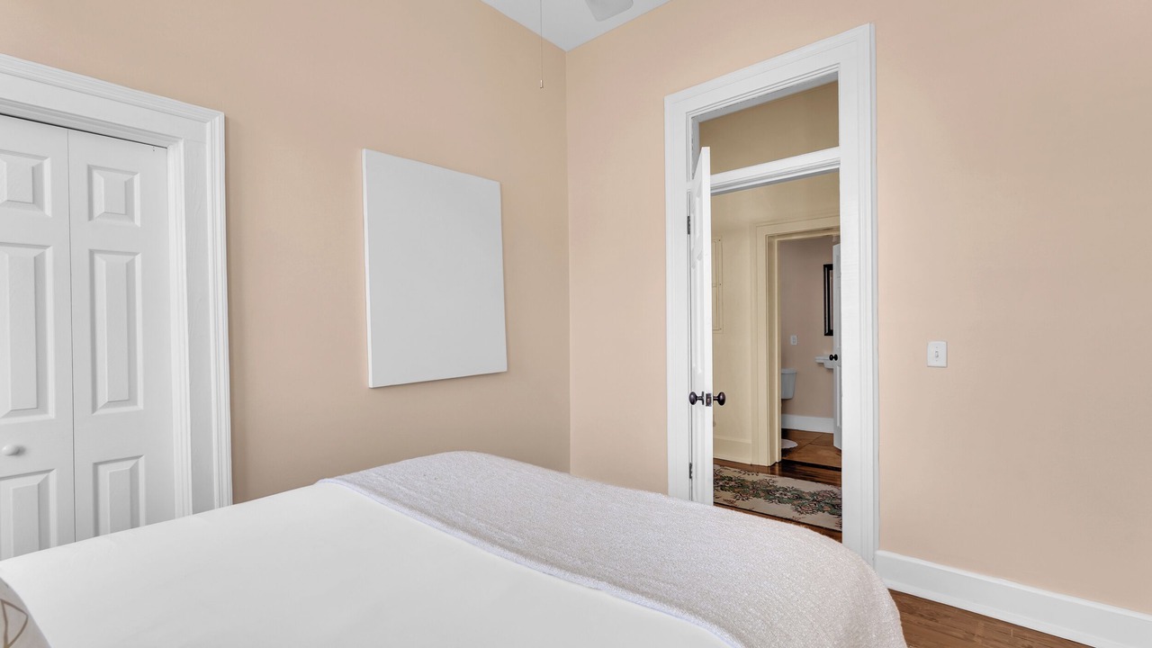 Photo of Bedroom in Savannah Victorian District