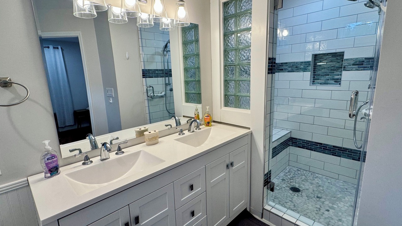 Photo of Bathroom in Apex