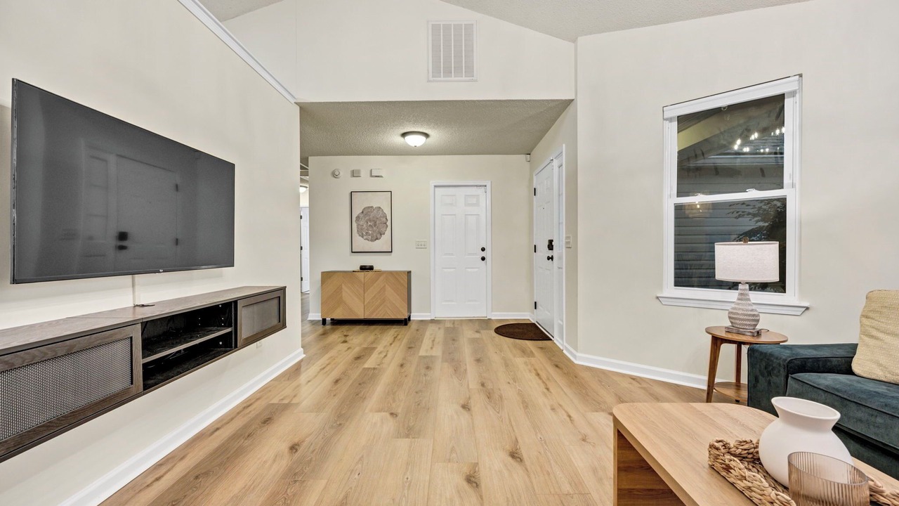 Photo of Livingroom in State Park