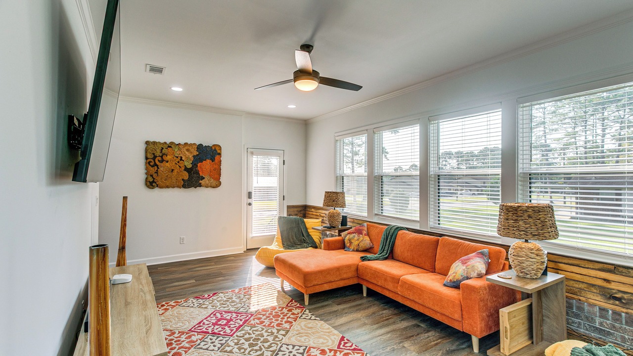 Photo of Livingroom in Waycross