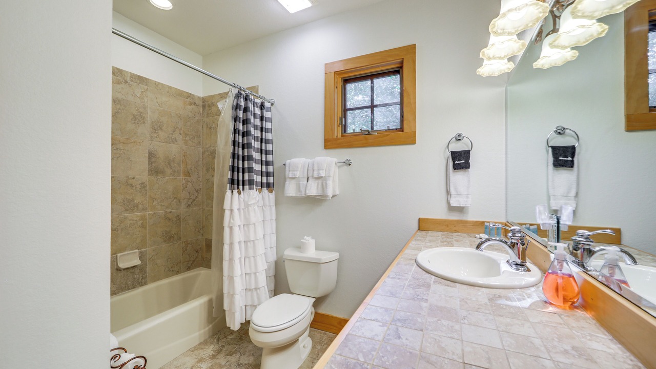 Photo of Bathroom in Cullowhee