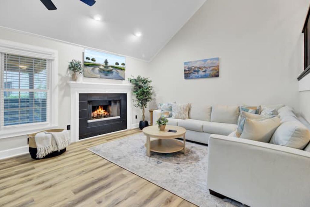 Photo of Livingroom in North Charleston