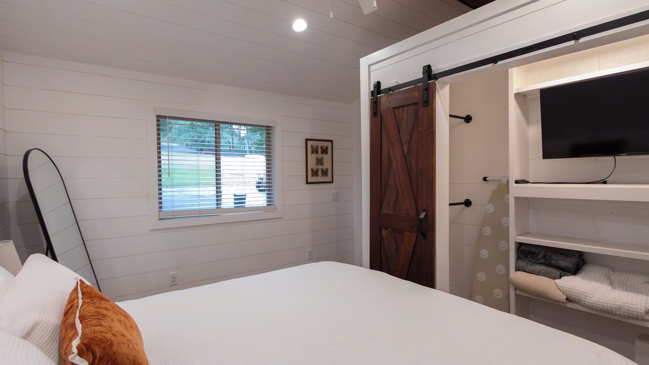 Photo of Bedroom in Central