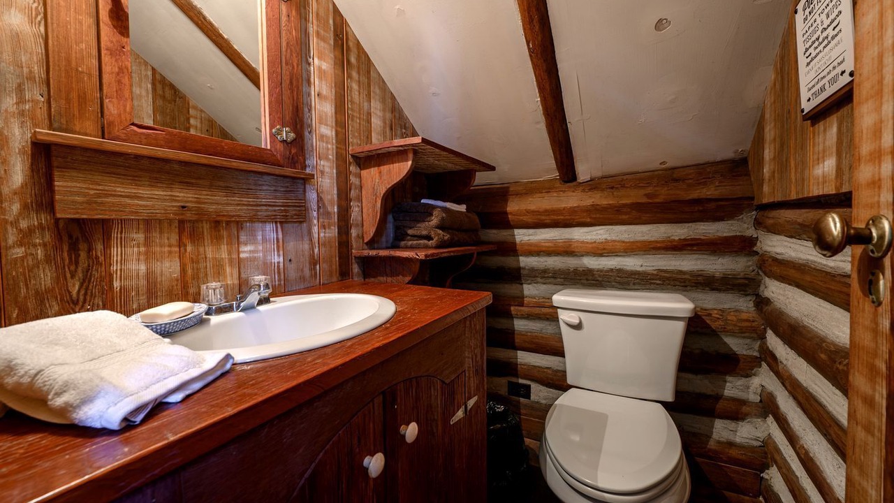 Photo of Bathroom in Claxton