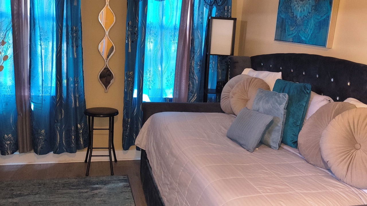 Photo of Bedroom in Garden City