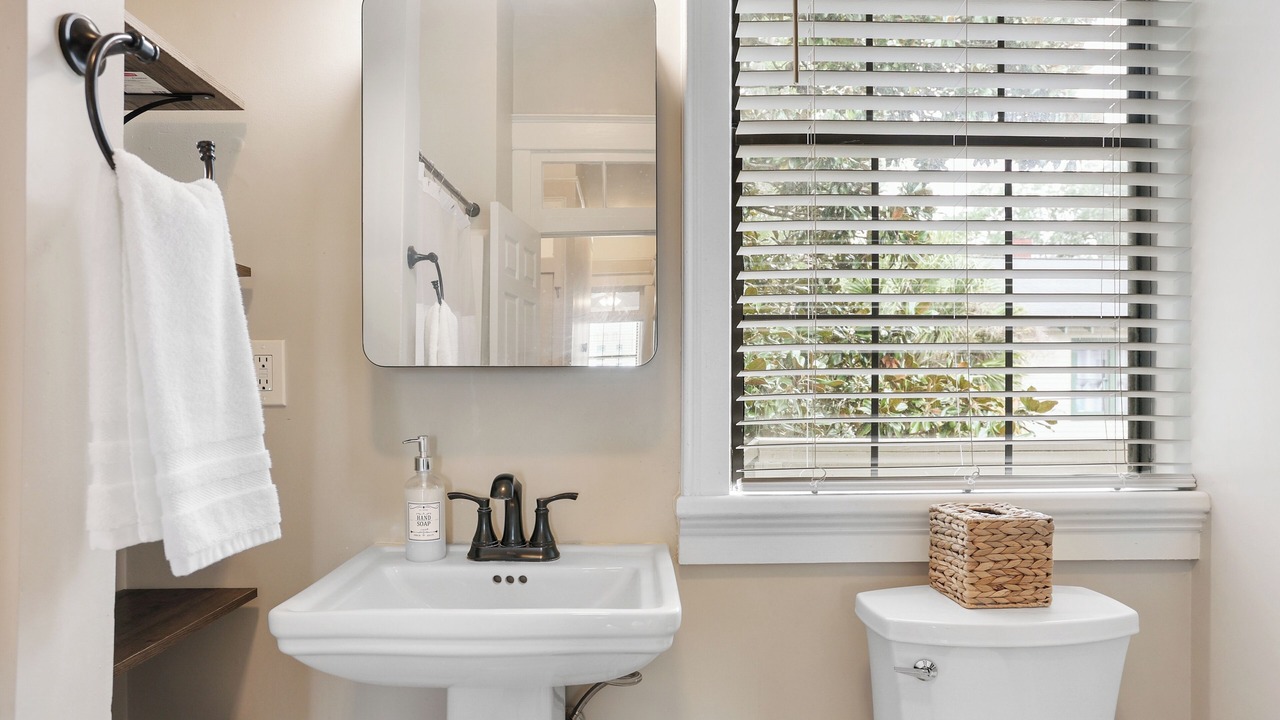 Photo of Bathroom in Metropolitan