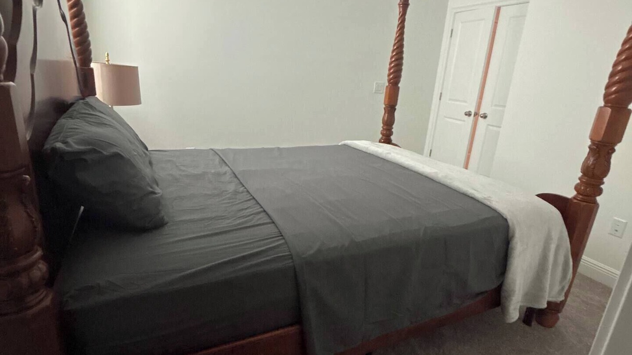 Photo of Bedroom in Pinellas Park