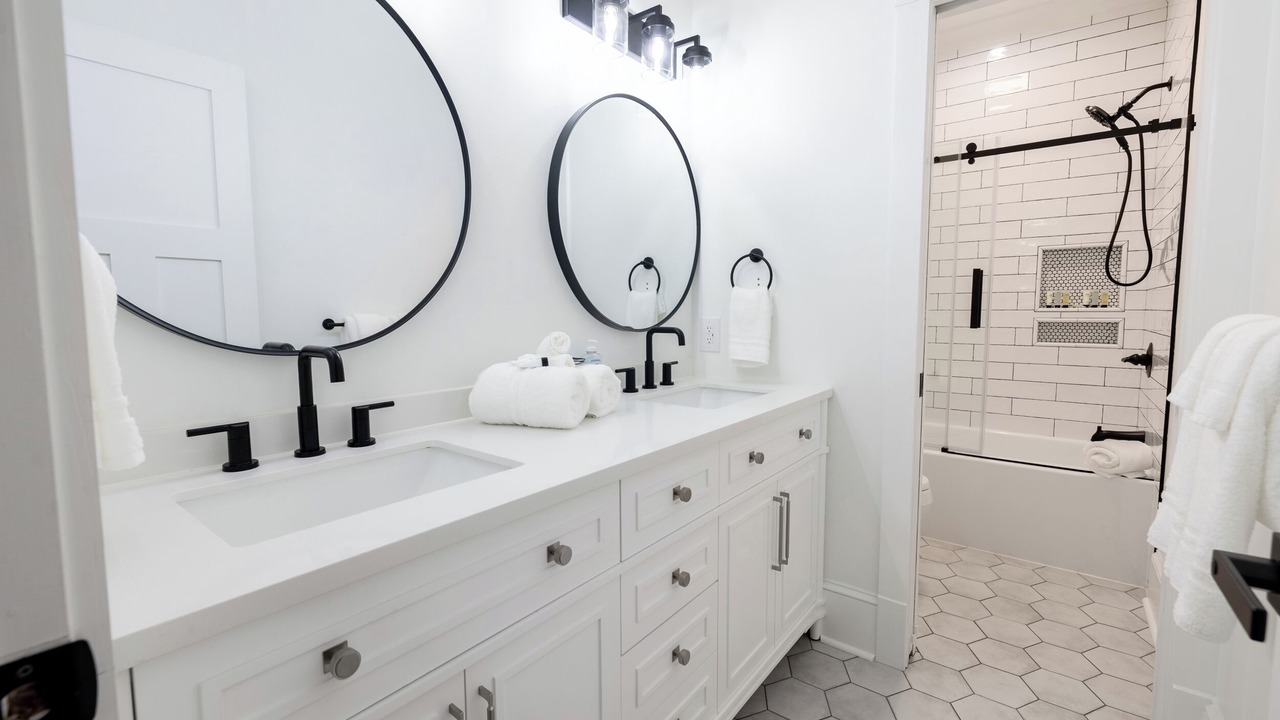 Photo of Bathroom in Seneca