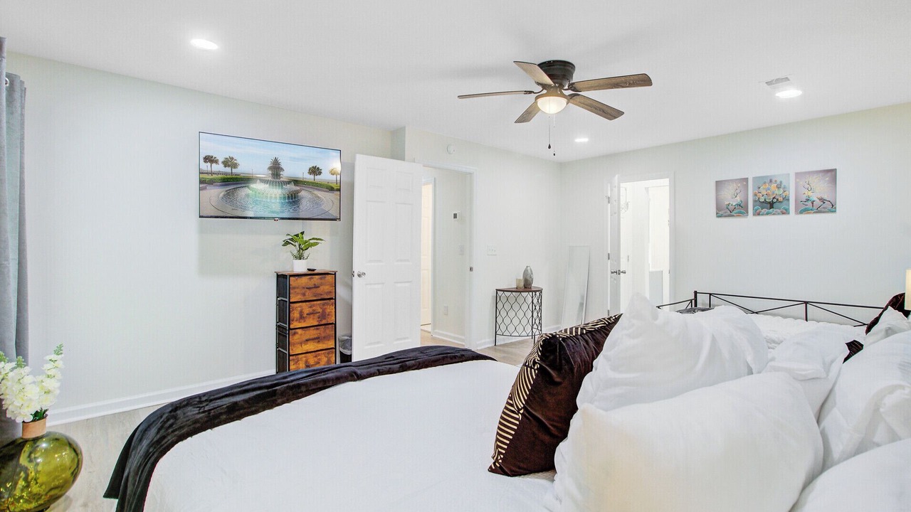 Photo of Bedroom in Summerville Historic District