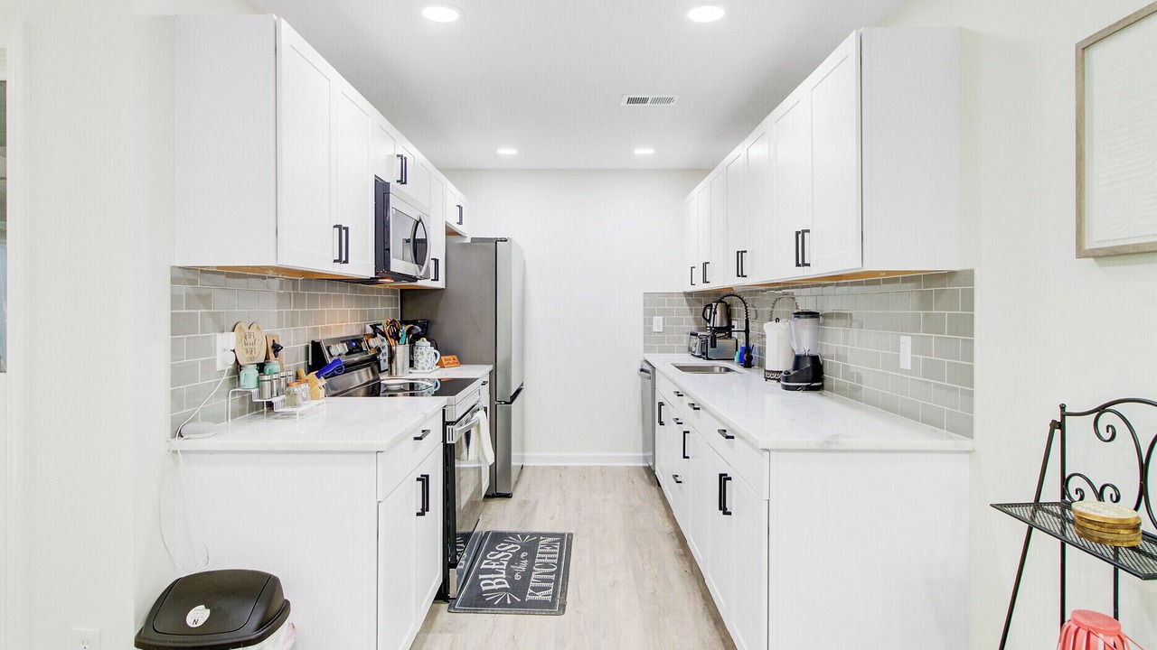 Photo of Kitchen in Summerville Historic District