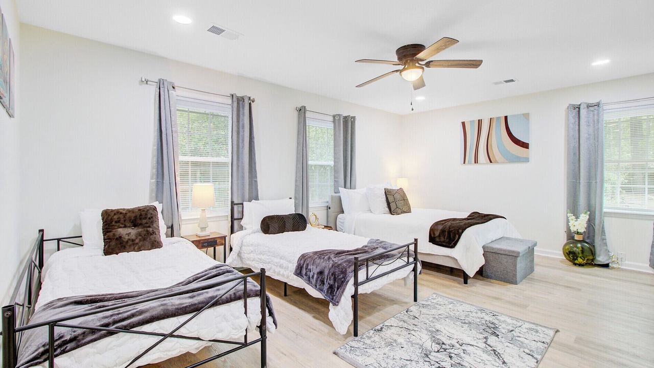 Photo of Bedroom in Summerville Historic District