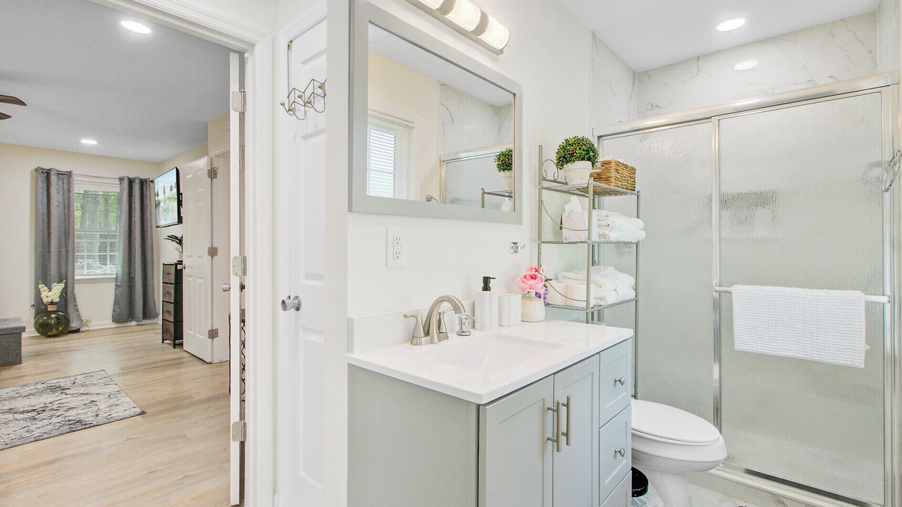 Photo of Bathroom in Summerville Historic District