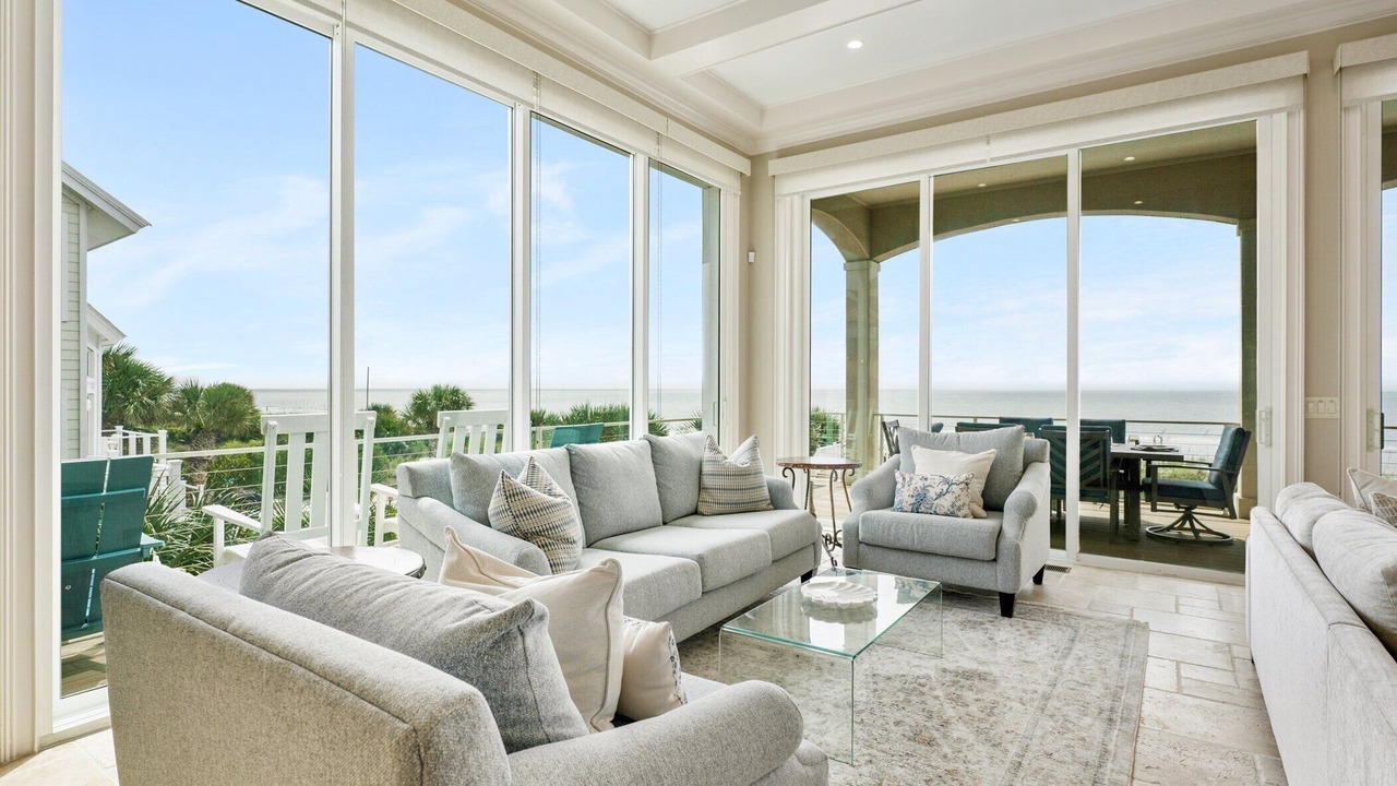 Photo of Livingroom in North Forest Beach