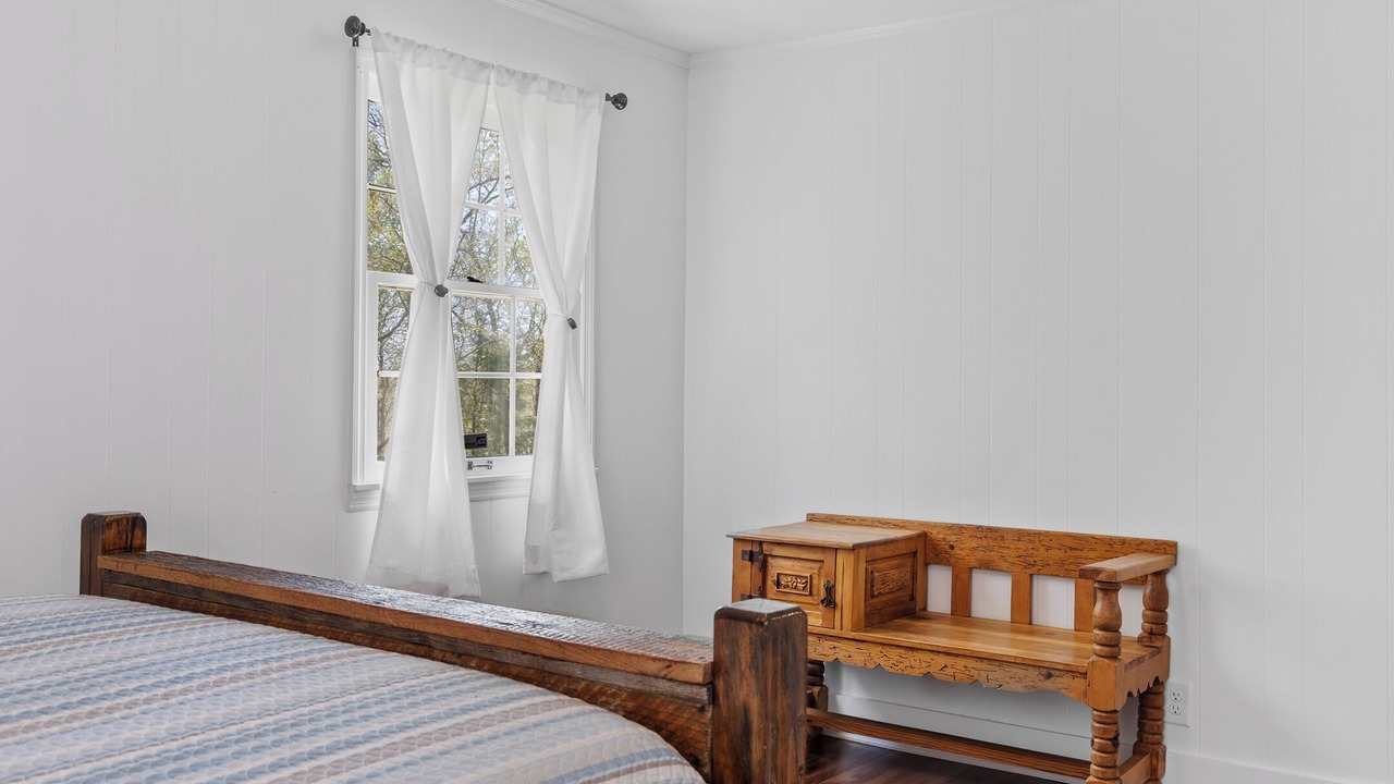 Photo of Bedroom in Smithville