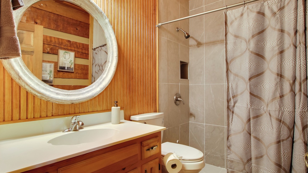 Photo of Bathroom in Gracewood