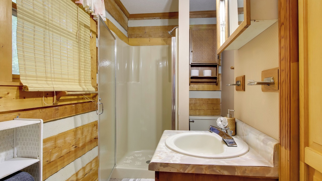 Photo of Bathroom in Gracewood
