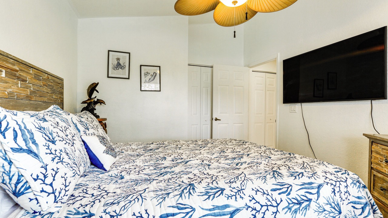 Photo of Bedroom in Crown Pointe