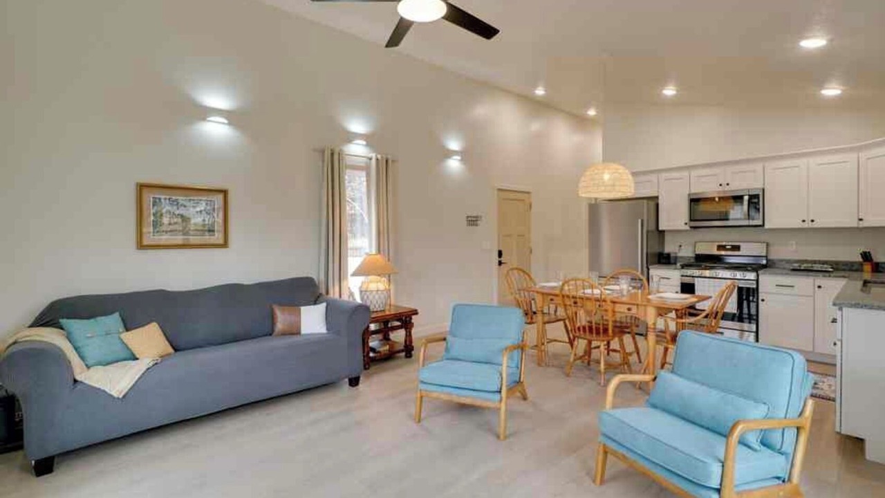 Photo of Livingroom in Crossville