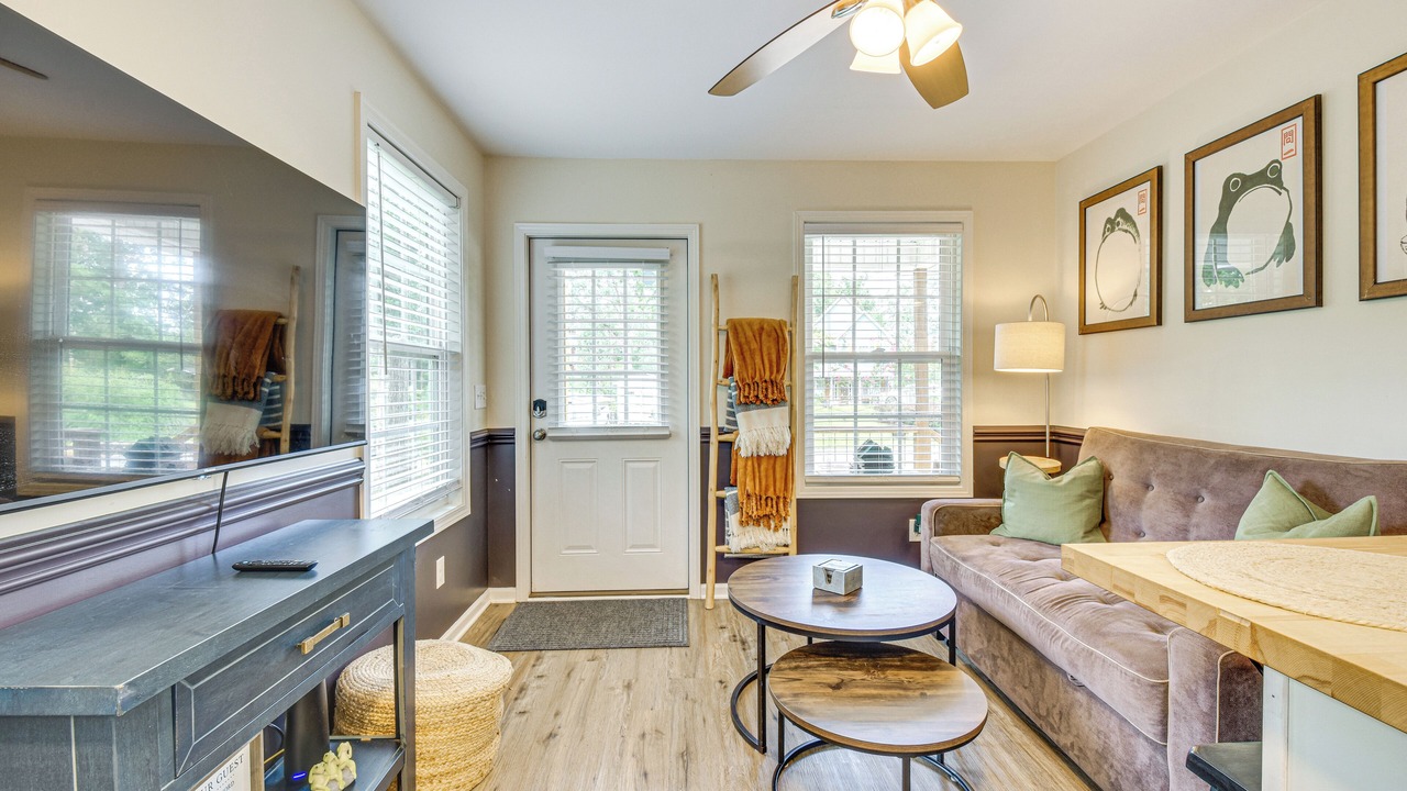 Photo of Livingroom in Townville