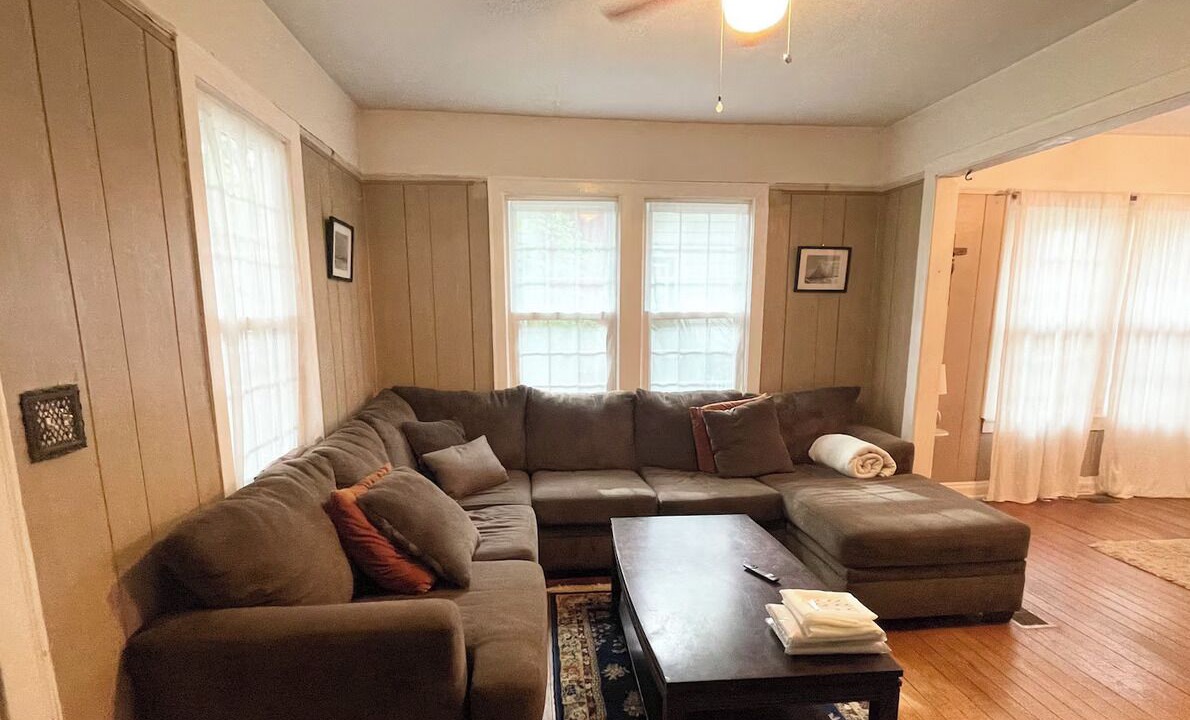 Photo of Livingroom in Midtown