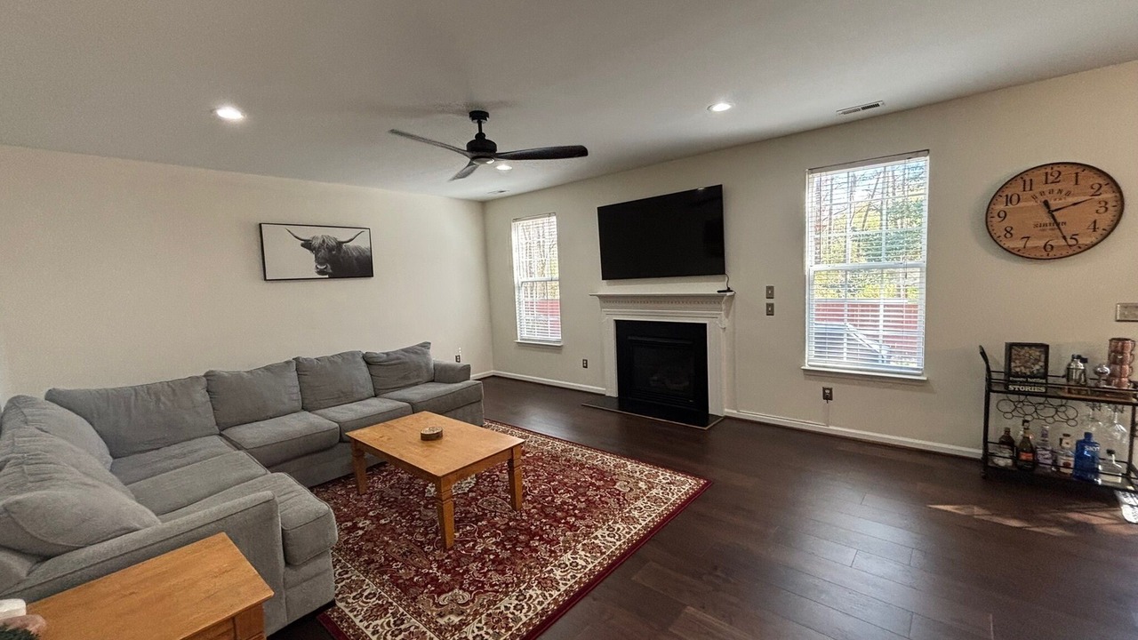 Photo of Livingroom in Southeast Raleigh