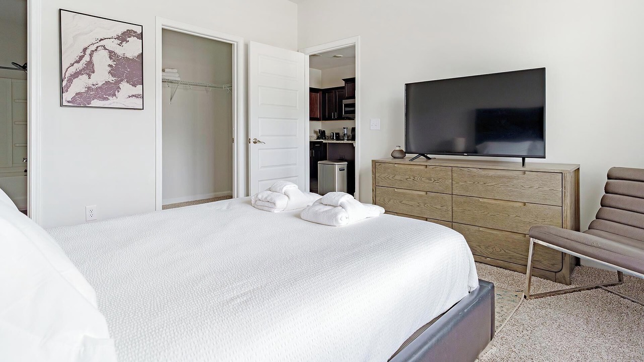 Photo of Bedroom in Bloomingdale