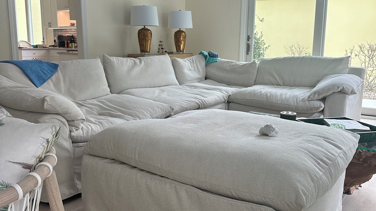 Photo of Livingroom in Sea Forest Court
