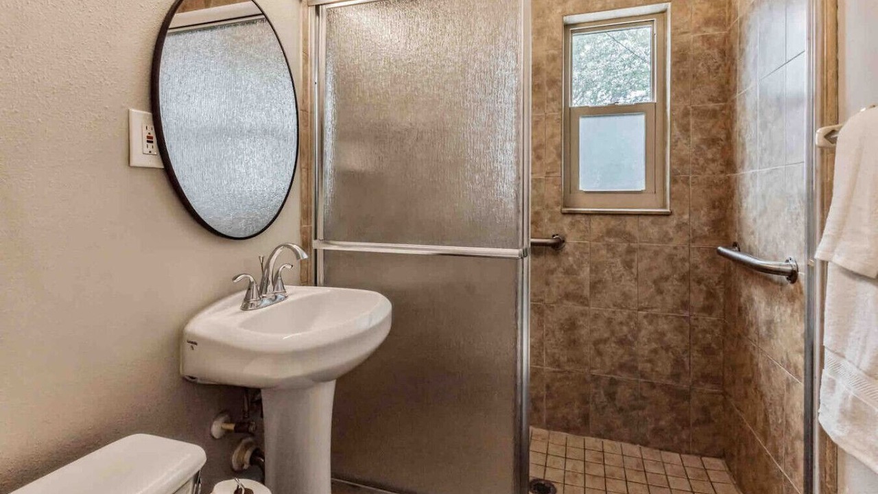Photo of Bathroom in Sun Bay South