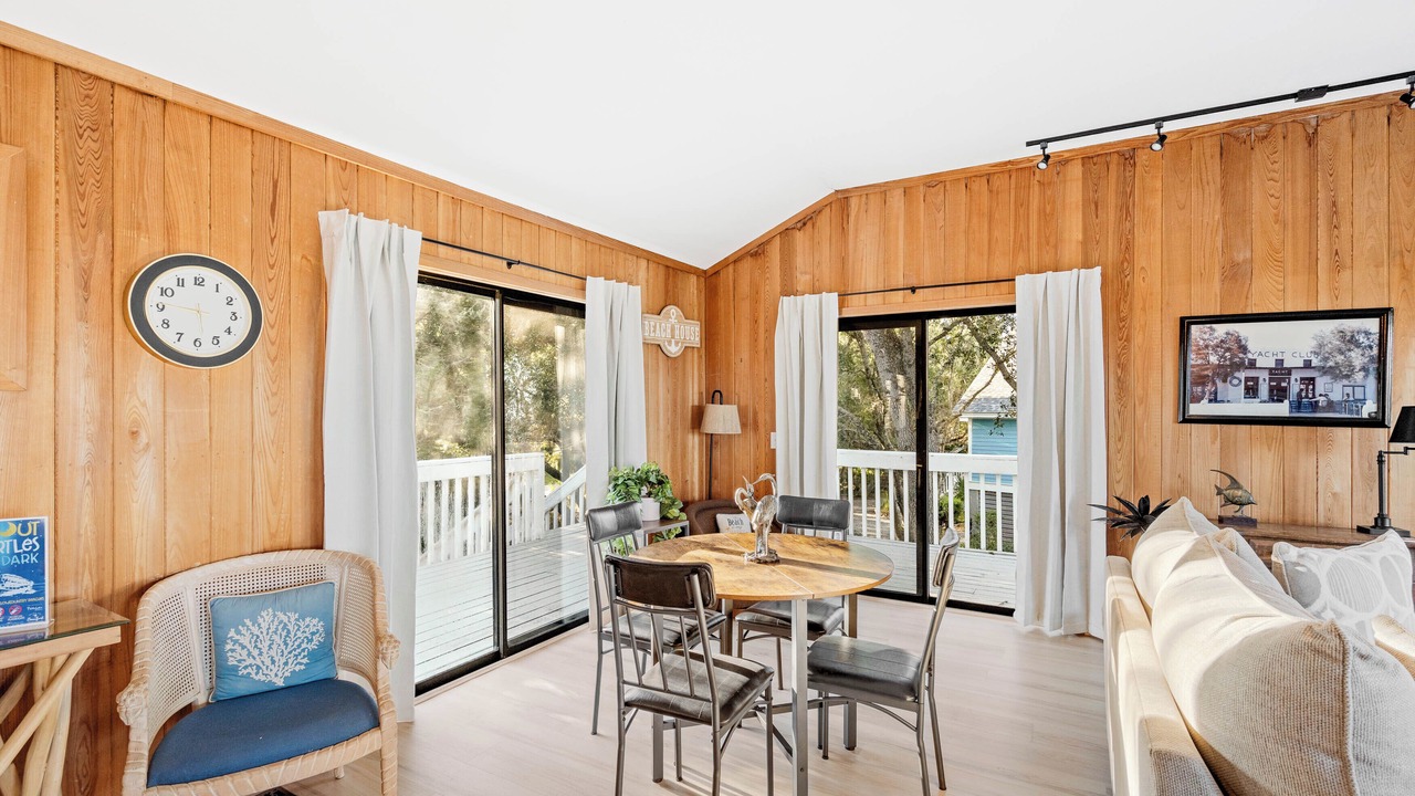 Photo of Livingroom in Saint Helena Island