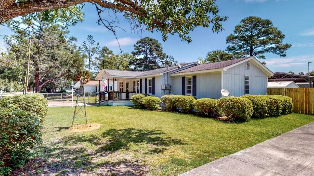 Photo of Outdoor in Bloomingdale