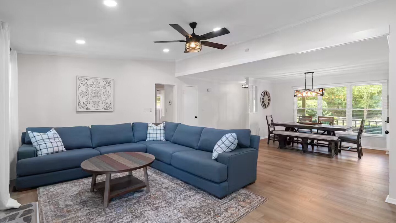 Photo of Livingroom in West Union