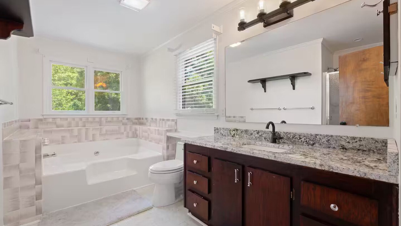 Photo of Bathroom in West Union