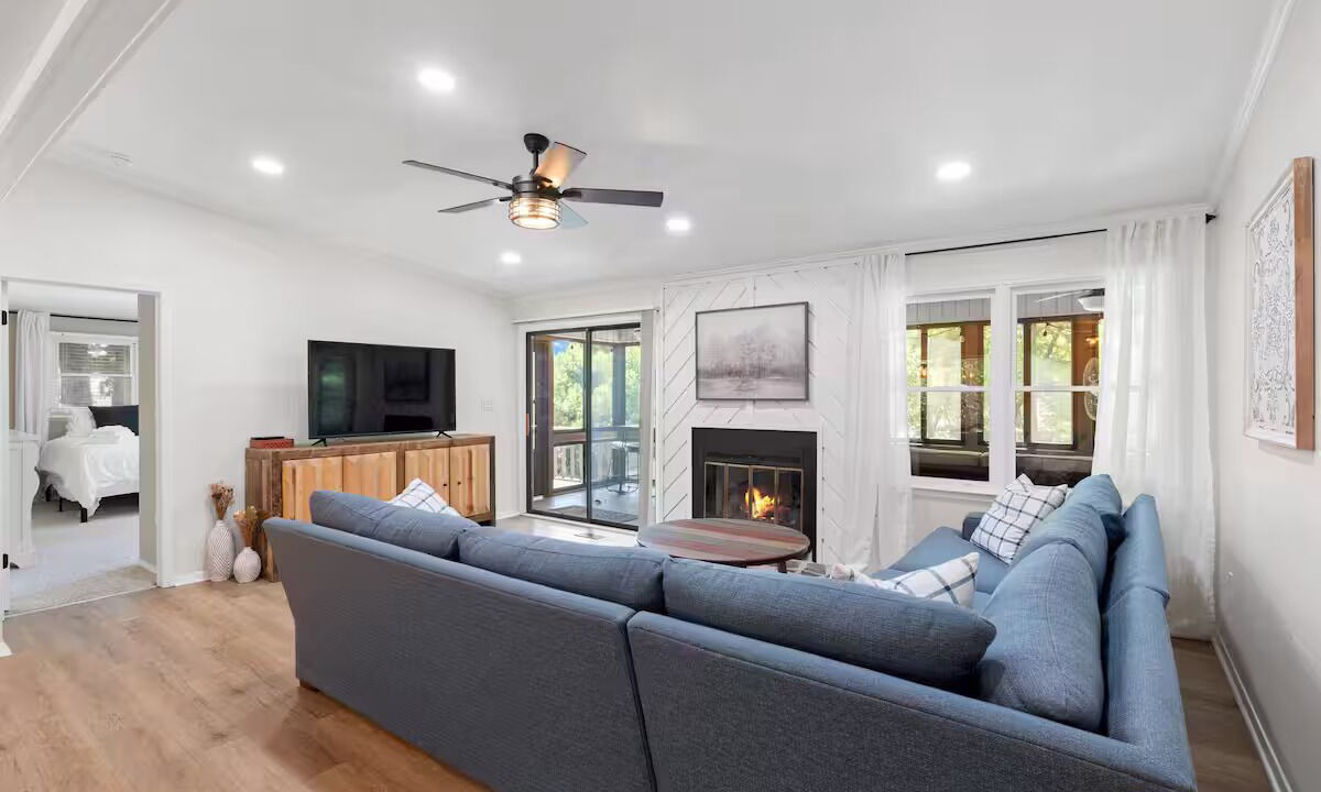 Photo of Livingroom in West Union