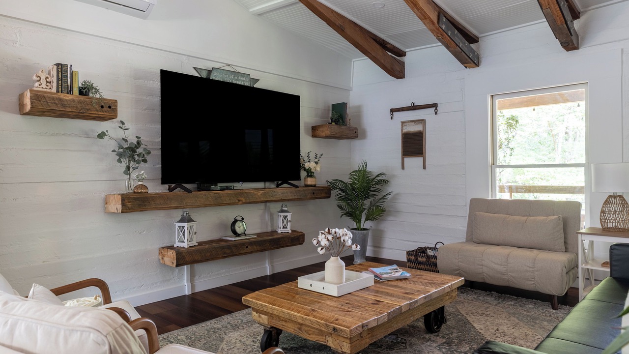 Photo of Livingroom in Buford
