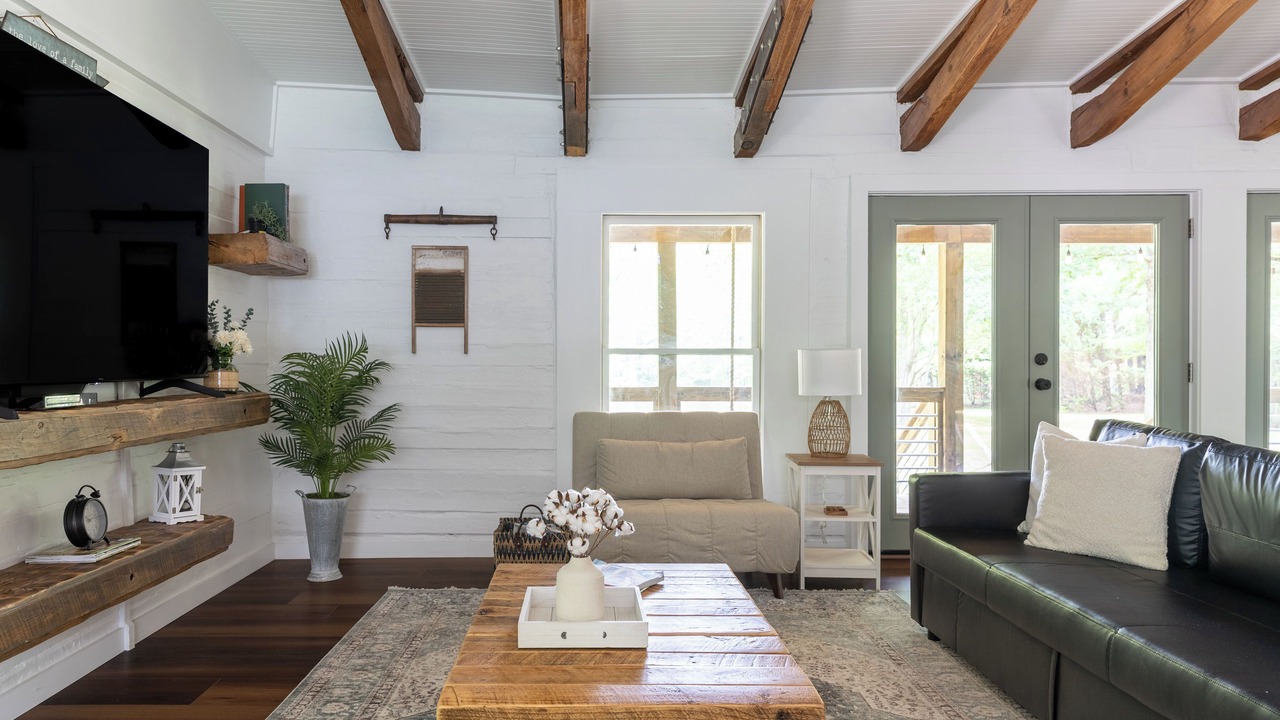 Photo of Livingroom in Buford