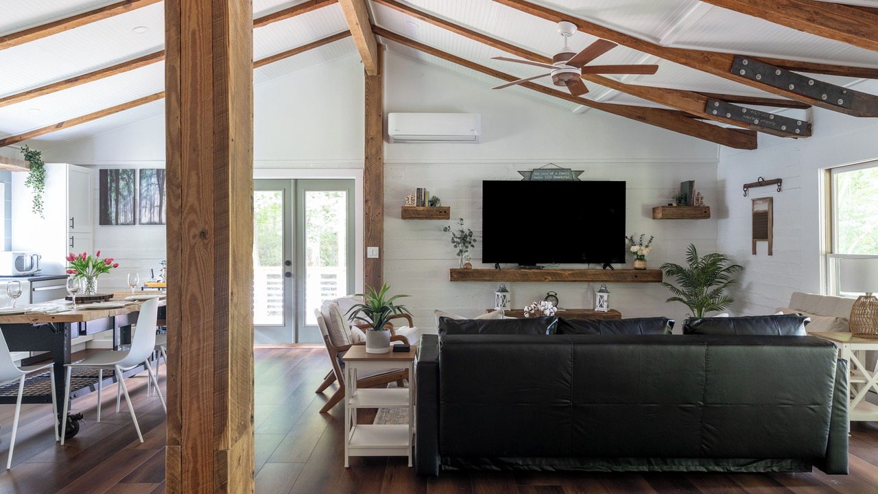 Photo of Livingroom in Buford