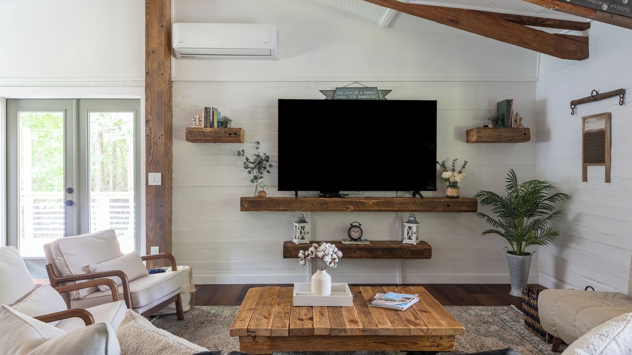 Photo of Livingroom in Buford