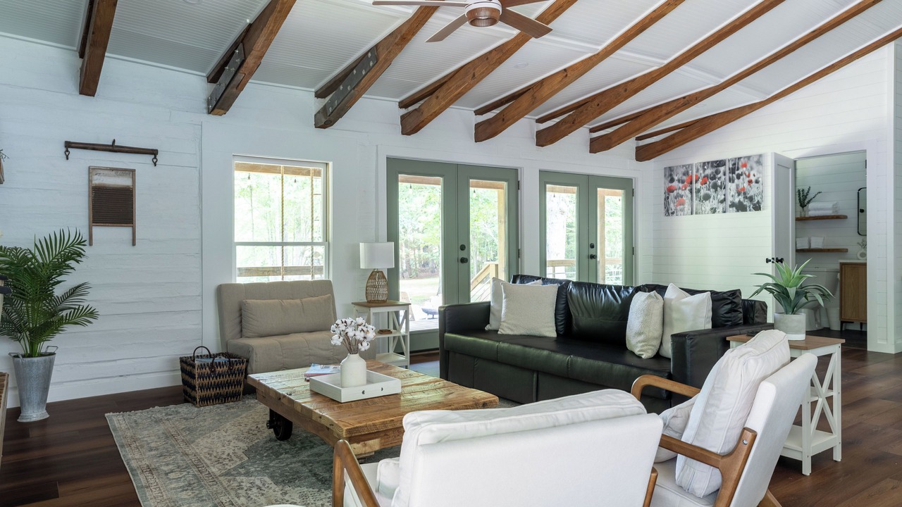 Photo of Livingroom in Buford