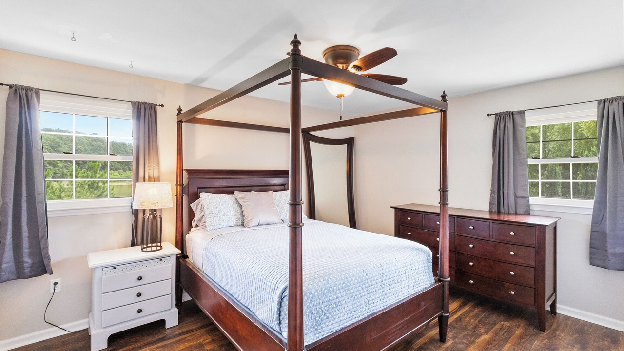 Photo of Bedroom in Northlake