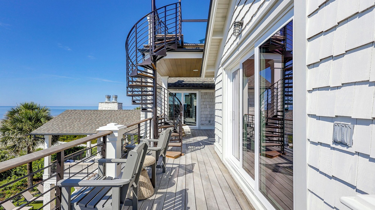 Photo of Patio Balcony in North Forest Beach