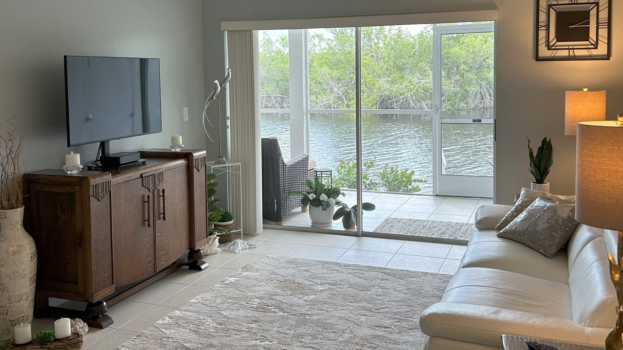 Photo of Livingroom in Hammock Bay