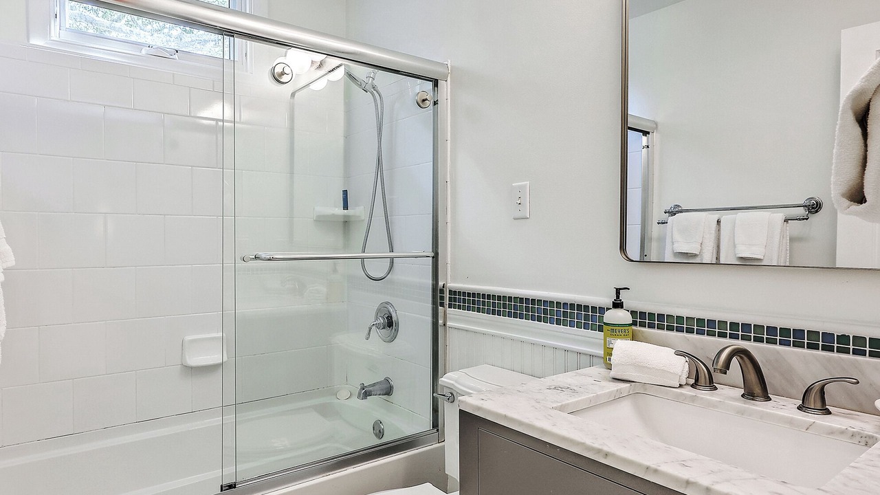 Photo of Bathroom in Tarpon Pond