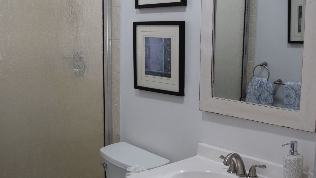 Photo of Bathroom in Tropic Palms