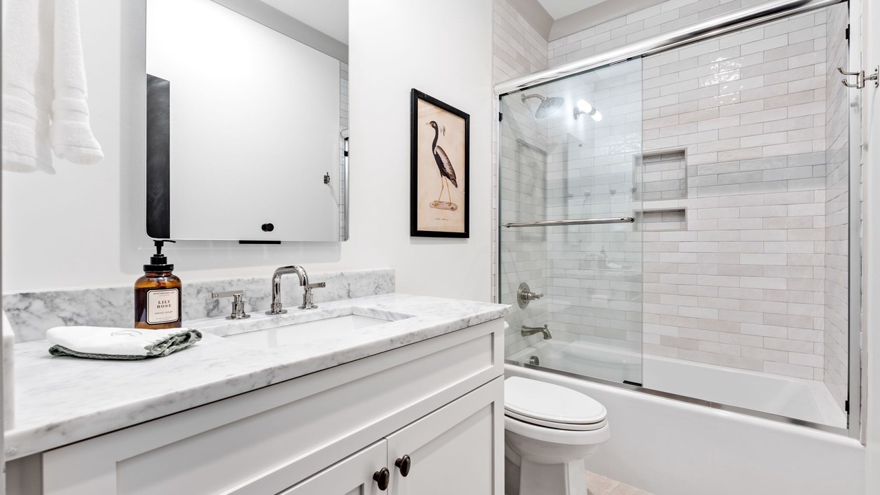 Photo of Bathroom in Six Mile