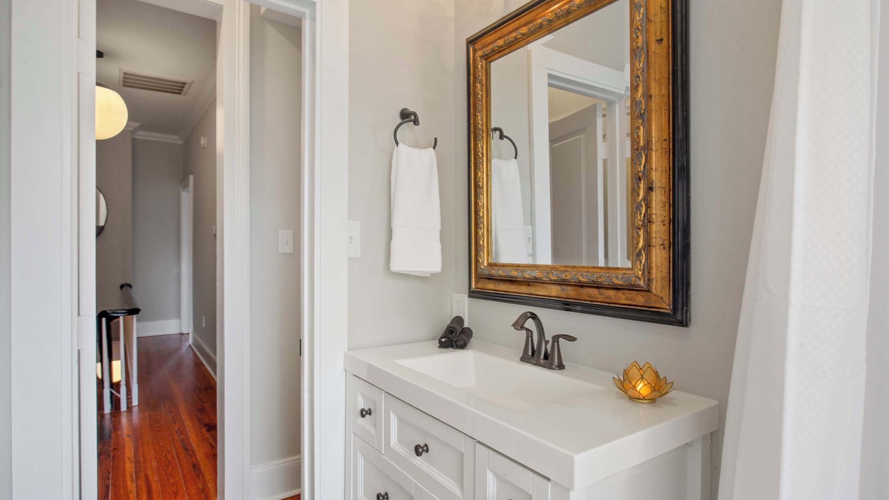 Photo of Bathroom in Beach Institute