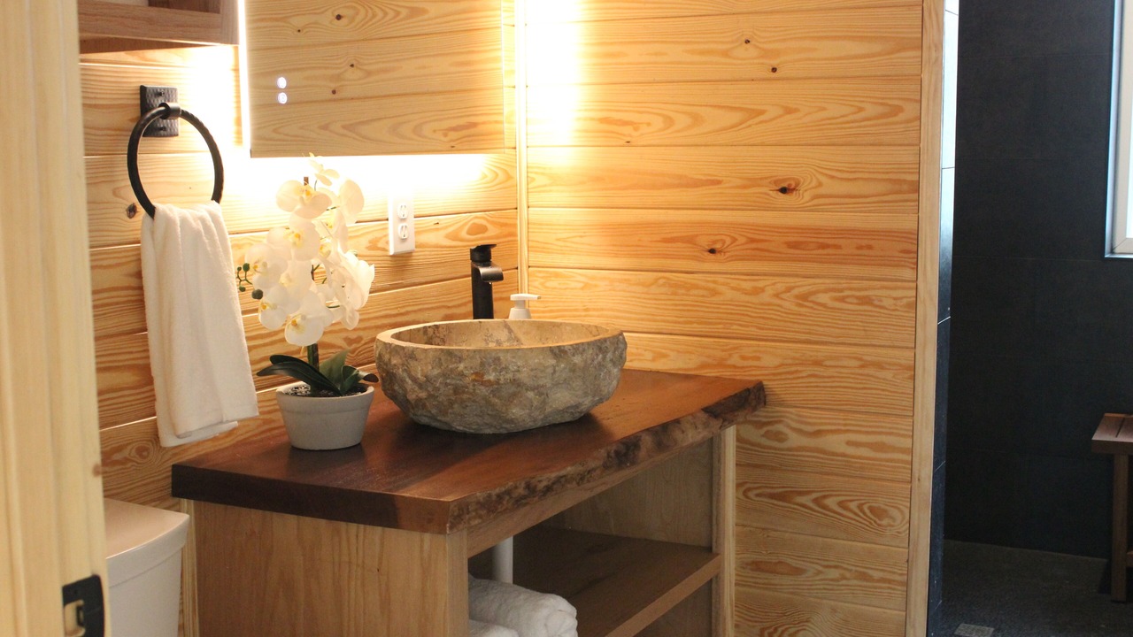 Photo of Bathroom in Leesville