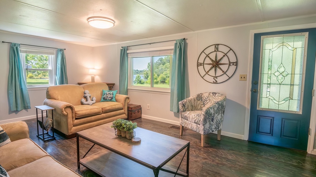 Photo of Livingroom in Summerton